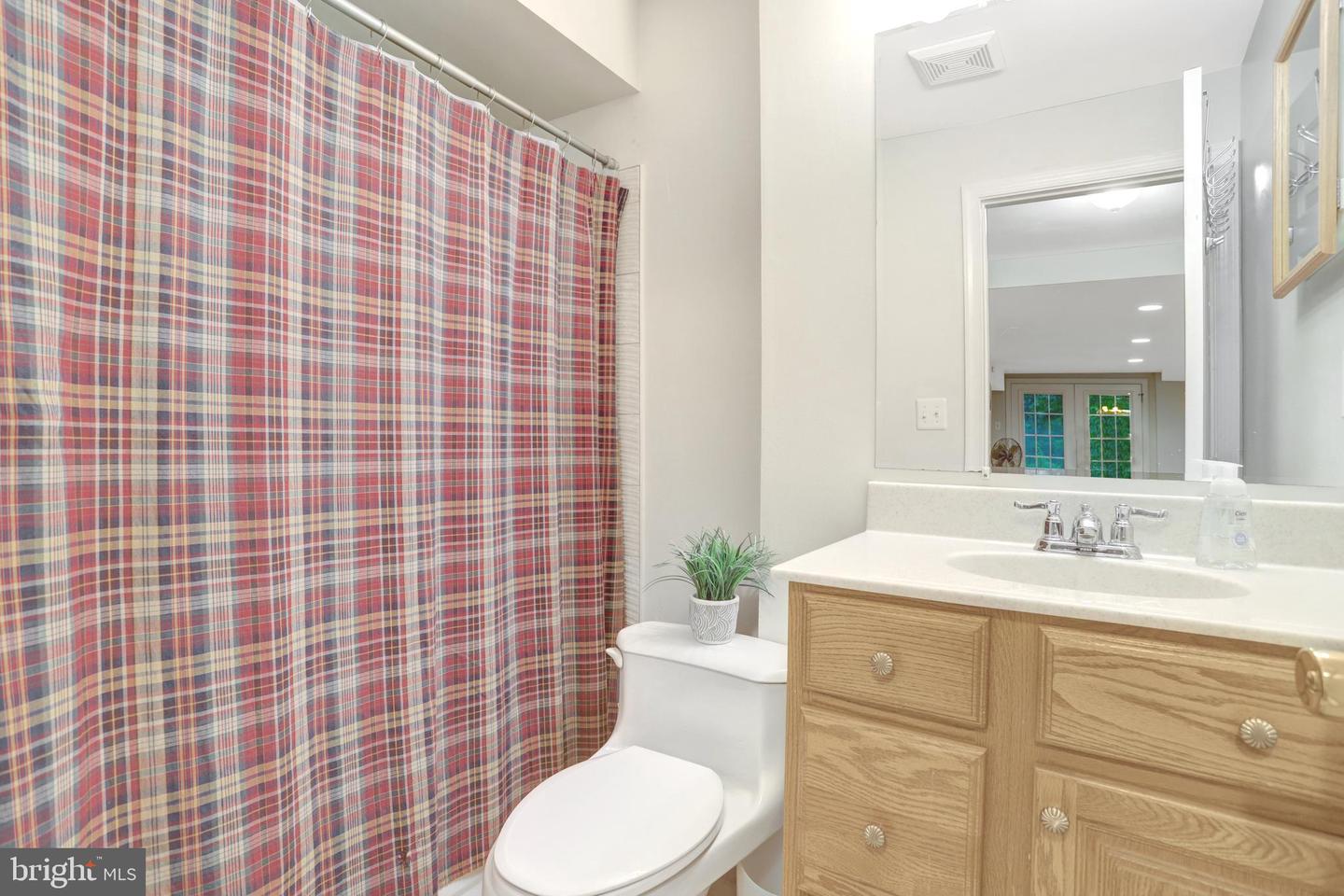 7117 STANCHION LN, BURKE, Virginia 22015, 4 Bedrooms Bedrooms, ,3 BathroomsBathrooms,Residential,For sale,7117 STANCHION LN,VAFX2236104 MLS # VAFX2236104