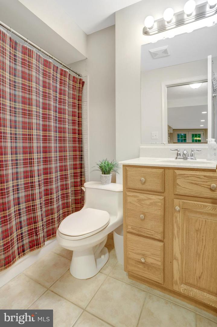 7117 STANCHION LN, BURKE, Virginia 22015, 4 Bedrooms Bedrooms, ,3 BathroomsBathrooms,Residential,For sale,7117 STANCHION LN,VAFX2236104 MLS # VAFX2236104