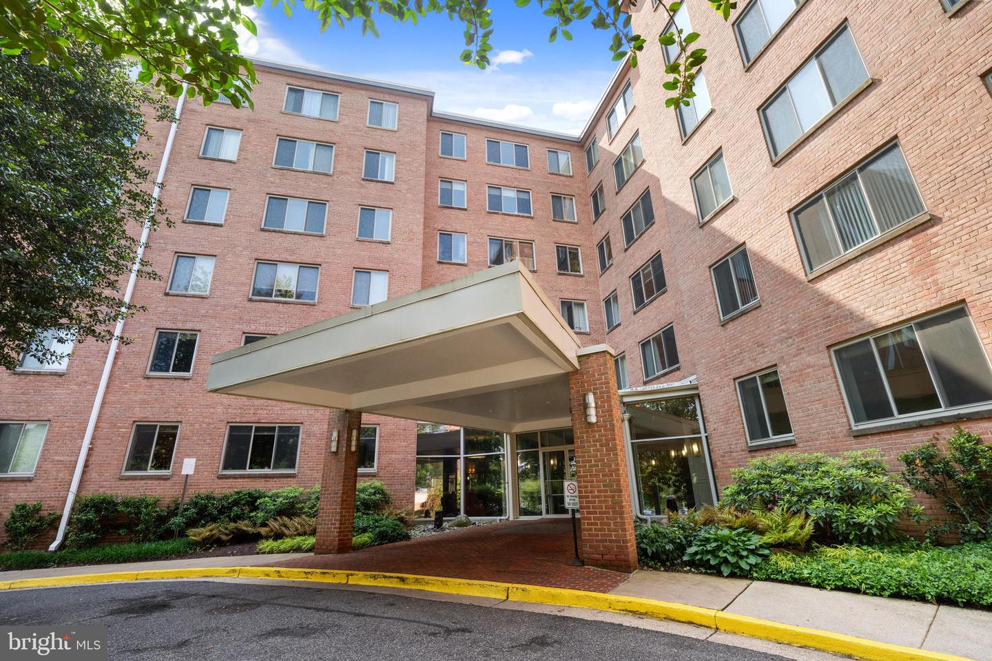 3000 SPOUT RUN PKWY #A609, ARLINGTON, Virginia 22201, 1 Bedroom Bedrooms, ,1 BathroomBathrooms,Residential,For sale,3000 SPOUT RUN PKWY #A609,VAAR2056450 MLS # VAAR2056450