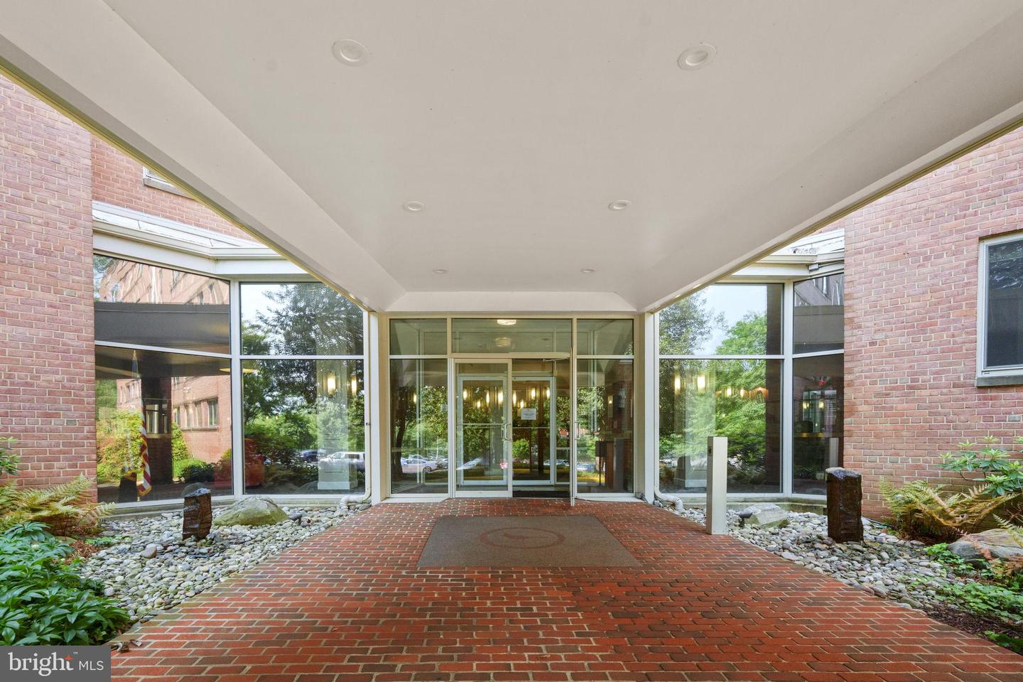3000 SPOUT RUN PKWY #A609, ARLINGTON, Virginia 22201, 1 Bedroom Bedrooms, ,1 BathroomBathrooms,Residential,For sale,3000 SPOUT RUN PKWY #A609,VAAR2056450 MLS # VAAR2056450