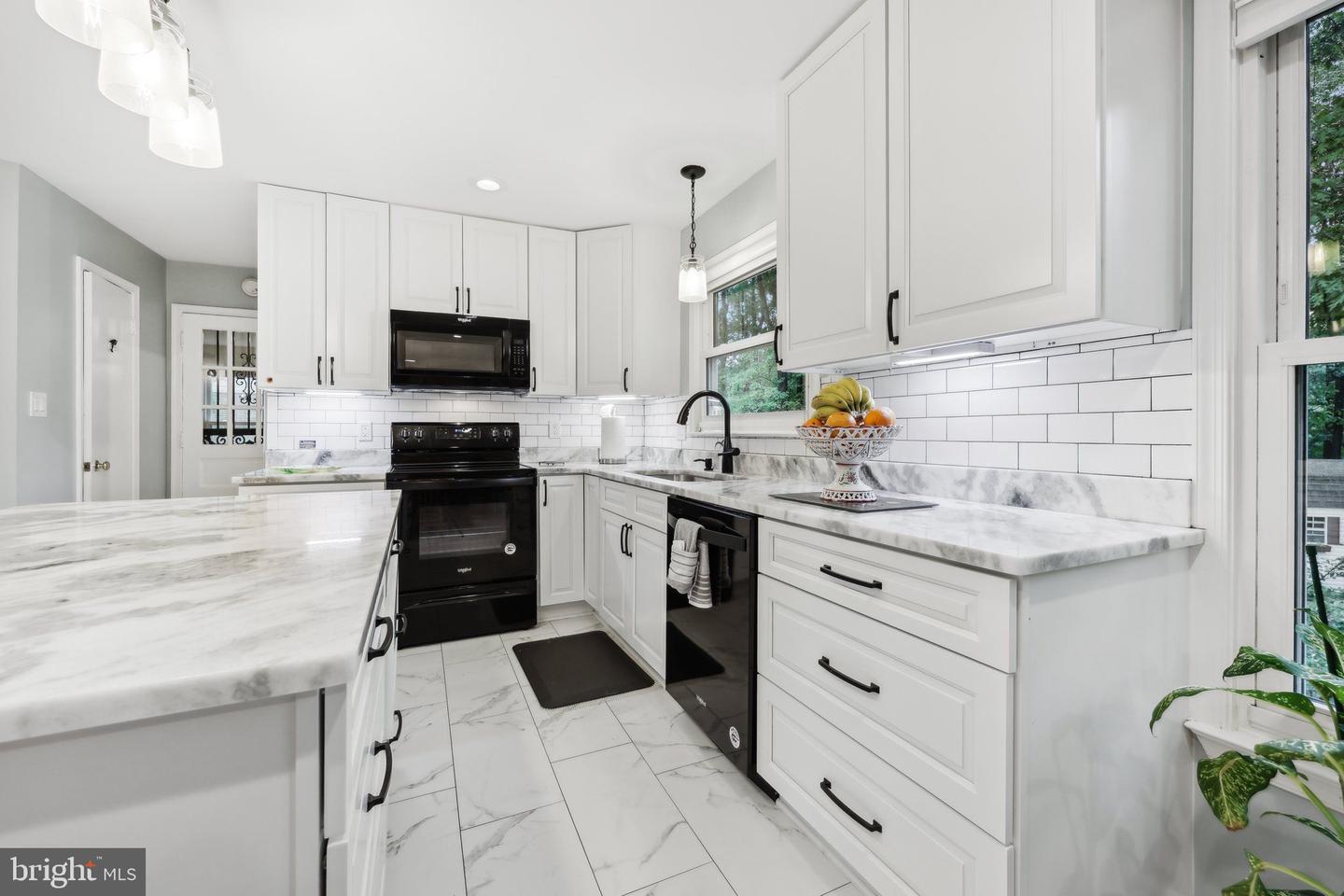 8600 GATESHEAD RD, ALEXANDRIA, Virginia 22309, 4 Bedrooms Bedrooms, ,3 BathroomsBathrooms,Residential,For sale,8600 GATESHEAD RD,VAFX2236348 MLS # VAFX2236348