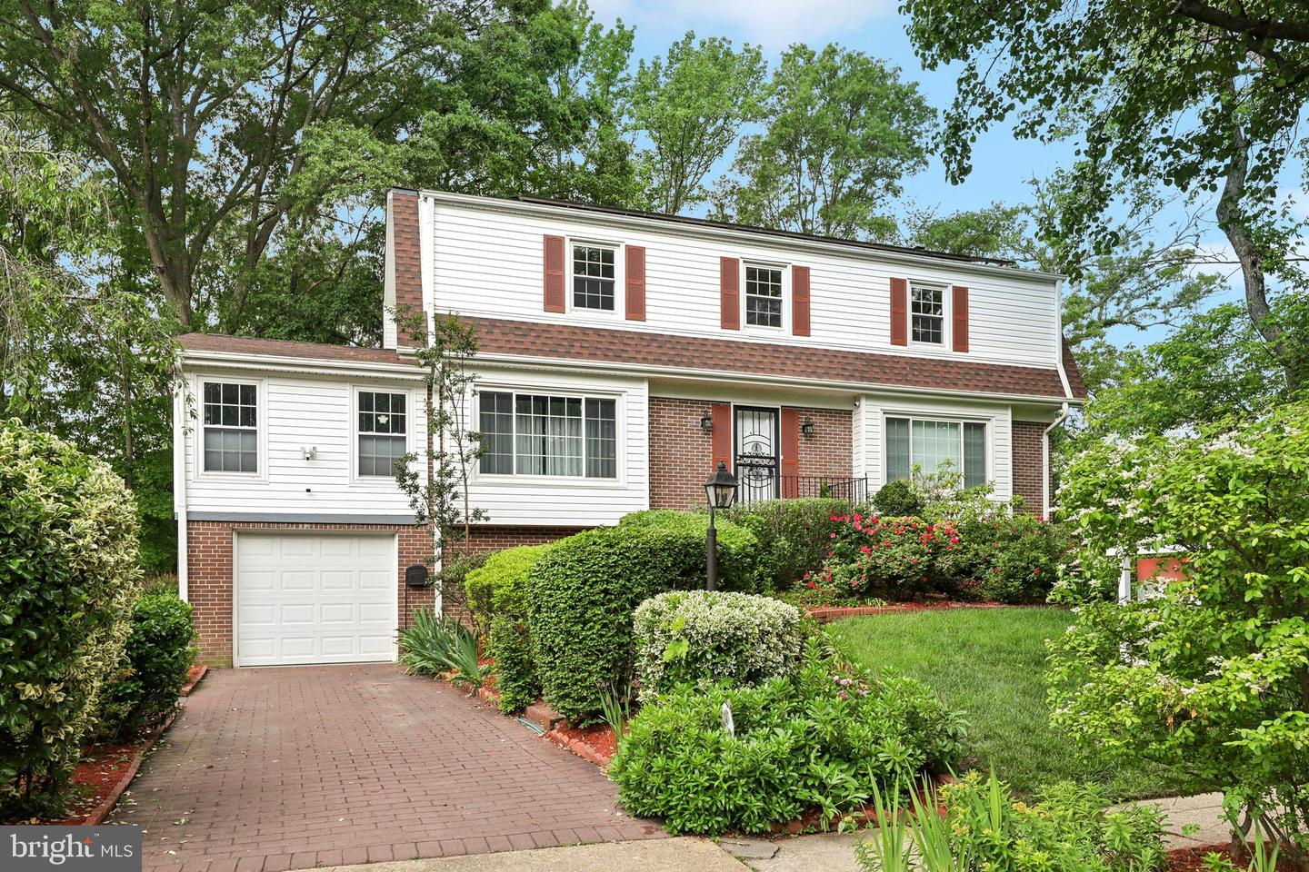 8600 GATESHEAD RD, ALEXANDRIA, Virginia 22309, 4 Bedrooms Bedrooms, ,3 BathroomsBathrooms,Residential,For sale,8600 GATESHEAD RD,VAFX2236348 MLS # VAFX2236348