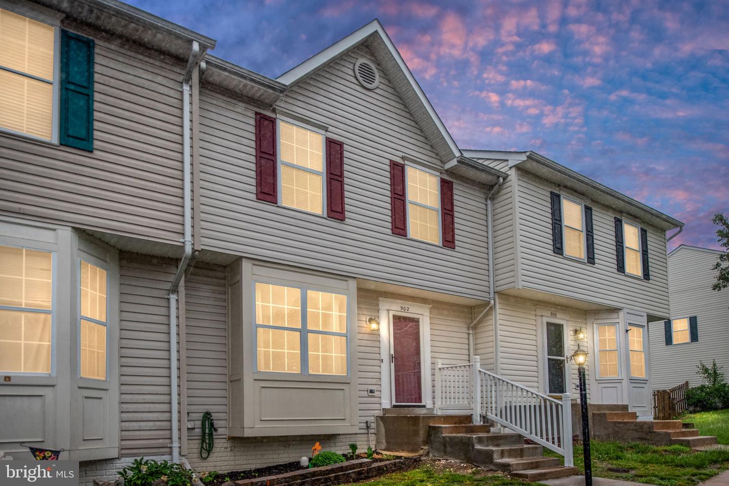 902 KINGS CREST DR, STAFFORD, Virginia 22554, 3 Bedrooms Bedrooms, ,3 BathroomsBathrooms,Residential,For sale,902 KINGS CREST DR,VAST2038176 MLS # VAST2038176