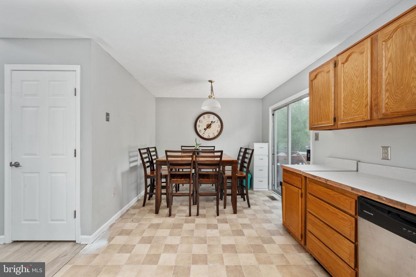 902 KINGS CREST DR, STAFFORD, Virginia 22554, 3 Bedrooms Bedrooms, ,3 BathroomsBathrooms,Residential,For sale,902 KINGS CREST DR,VAST2038176 MLS # VAST2038176