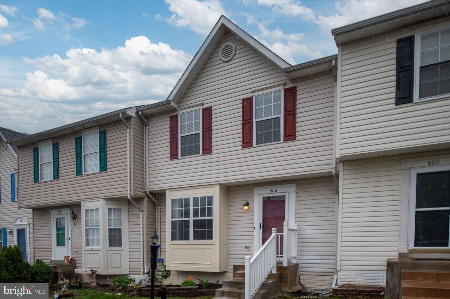 902 KINGS CREST DR, STAFFORD, Virginia 22554, 3 Bedrooms Bedrooms, ,3 BathroomsBathrooms,Residential,For sale,902 KINGS CREST DR,VAST2038176 MLS # VAST2038176