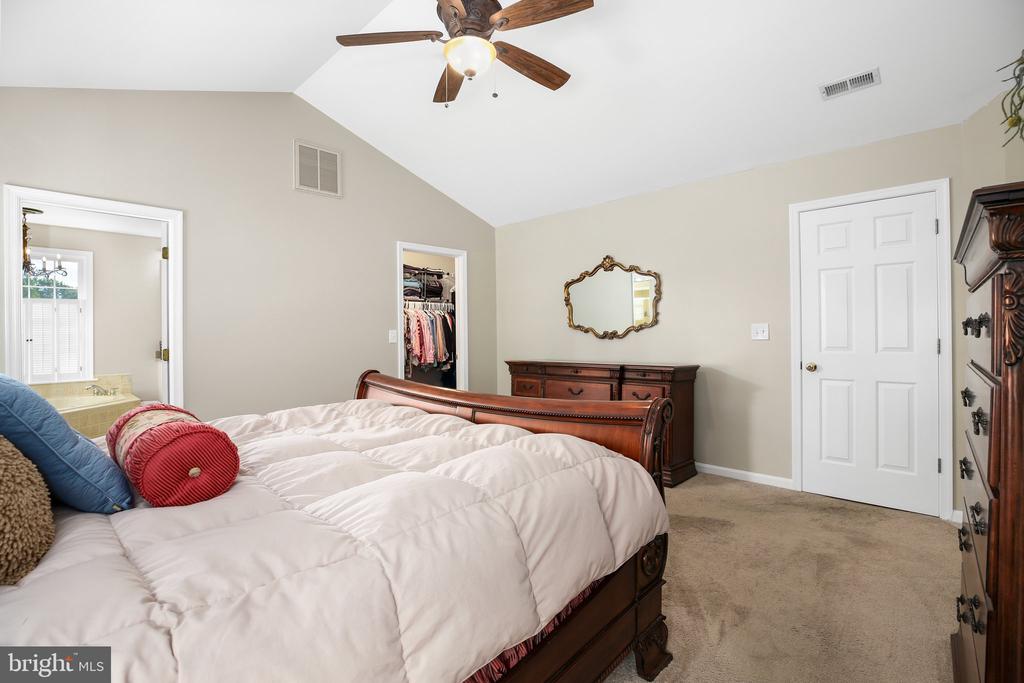 6101 W MELODY CT, FREDERICKSBURG, Virginia 22407, 4 Bedrooms Bedrooms, ,3 BathroomsBathrooms,Residential,6101 W MELODY CT,VASP2033082 MLS # VASP2033082