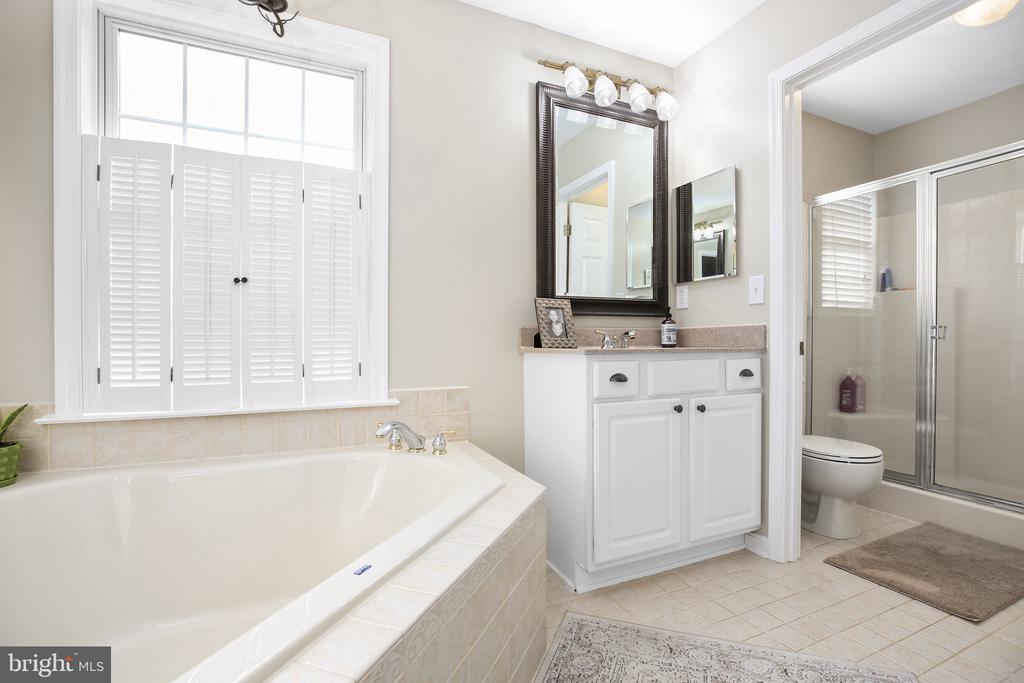 6101 W MELODY CT, FREDERICKSBURG, Virginia 22407, 4 Bedrooms Bedrooms, ,3 BathroomsBathrooms,Residential,6101 W MELODY CT,VASP2033082 MLS # VASP2033082