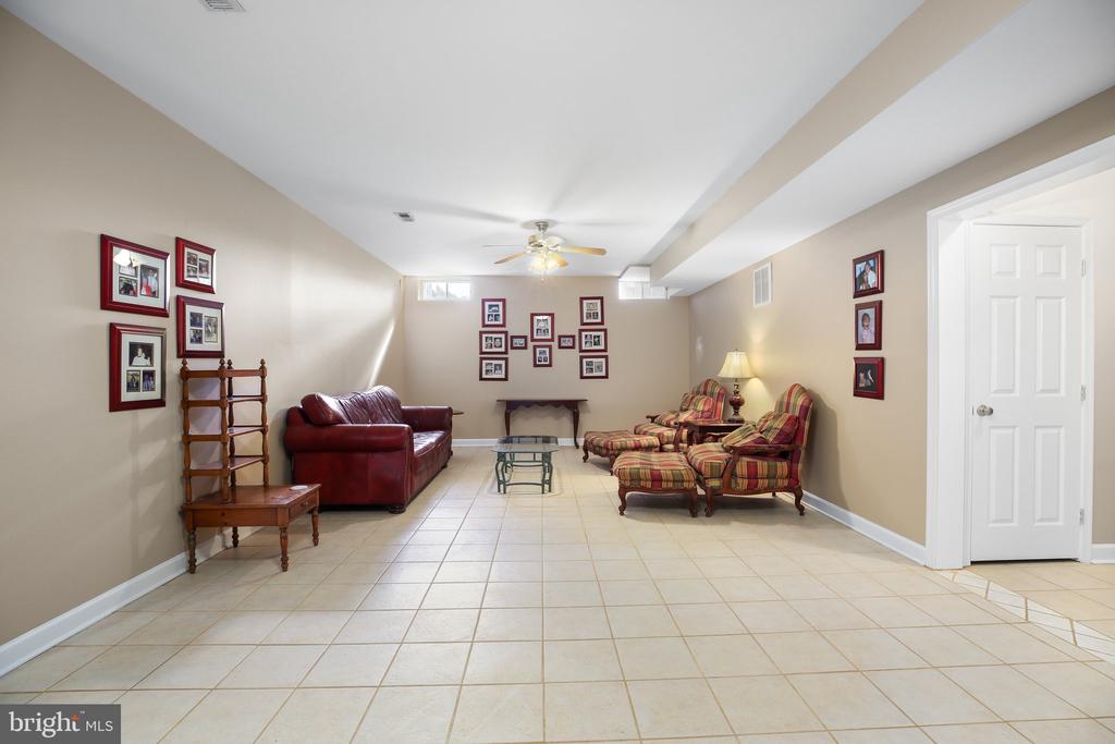 6101 W MELODY CT, FREDERICKSBURG, Virginia 22407, 4 Bedrooms Bedrooms, ,3 BathroomsBathrooms,Residential,6101 W MELODY CT,VASP2033082 MLS # VASP2033082
