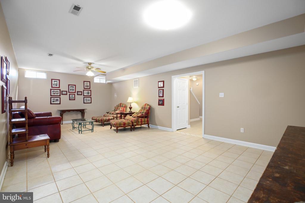 6101 W MELODY CT, FREDERICKSBURG, Virginia 22407, 4 Bedrooms Bedrooms, ,3 BathroomsBathrooms,Residential,6101 W MELODY CT,VASP2033082 MLS # VASP2033082