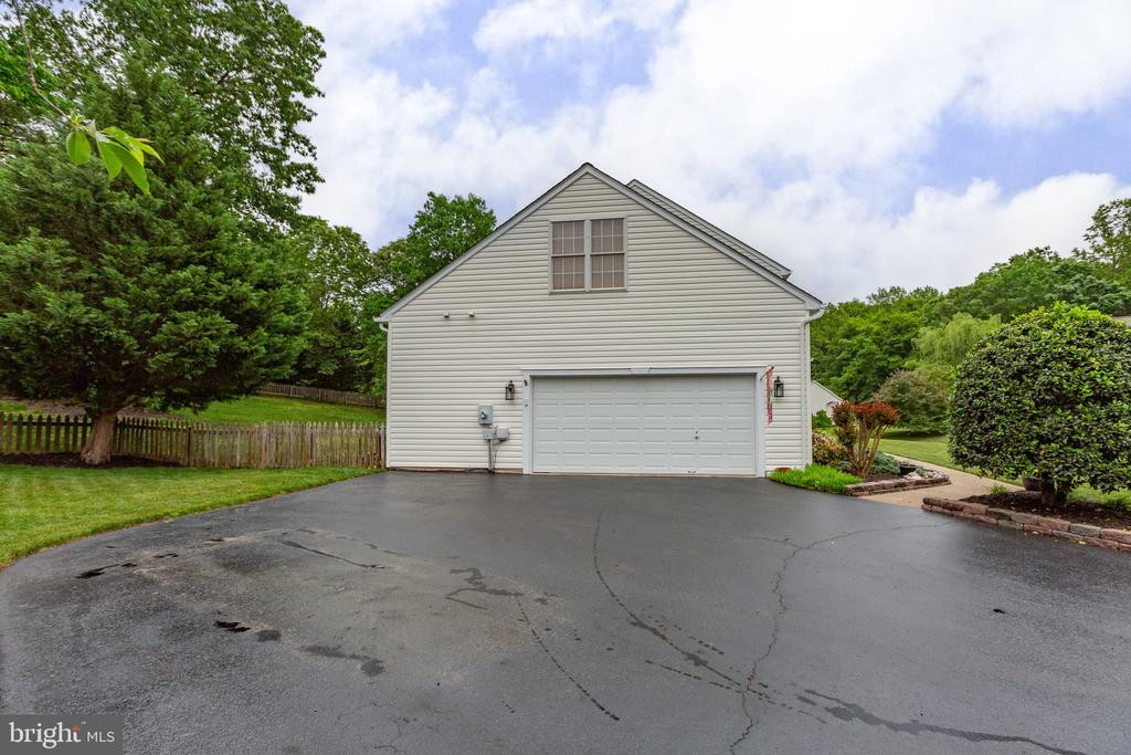 6101 W MELODY CT, FREDERICKSBURG, Virginia 22407, 4 Bedrooms Bedrooms, ,3 BathroomsBathrooms,Residential,6101 W MELODY CT,VASP2033082 MLS # VASP2033082