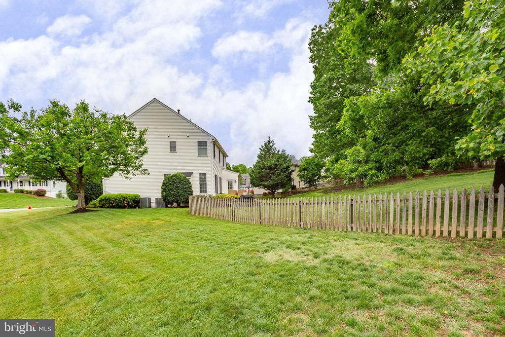6101 W MELODY CT, FREDERICKSBURG, Virginia 22407, 4 Bedrooms Bedrooms, ,3 BathroomsBathrooms,Residential,6101 W MELODY CT,VASP2033082 MLS # VASP2033082