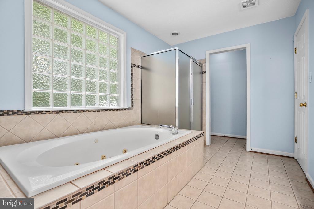 12004 KINGSWOOD BLVD, FREDERICKSBURG, Virginia 22408, 5 Bedrooms Bedrooms, ,3 BathroomsBathrooms,Residential,12004 KINGSWOOD BLVD,VASP2033152 MLS # VASP2033152