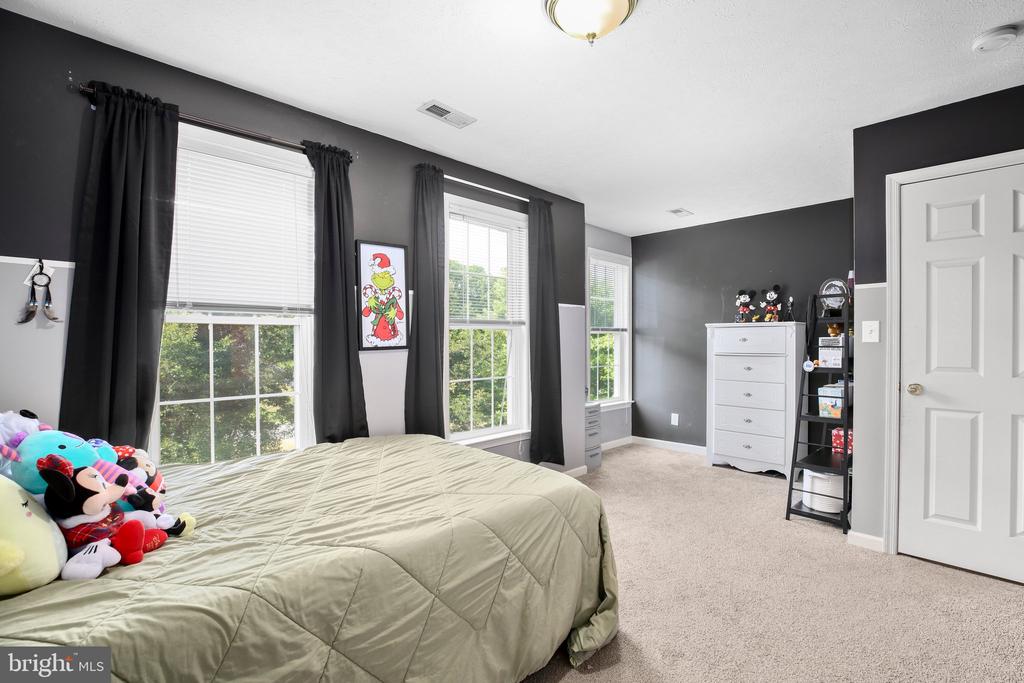 12004 KINGSWOOD BLVD, FREDERICKSBURG, Virginia 22408, 5 Bedrooms Bedrooms, ,3 BathroomsBathrooms,Residential,12004 KINGSWOOD BLVD,VASP2033152 MLS # VASP2033152
