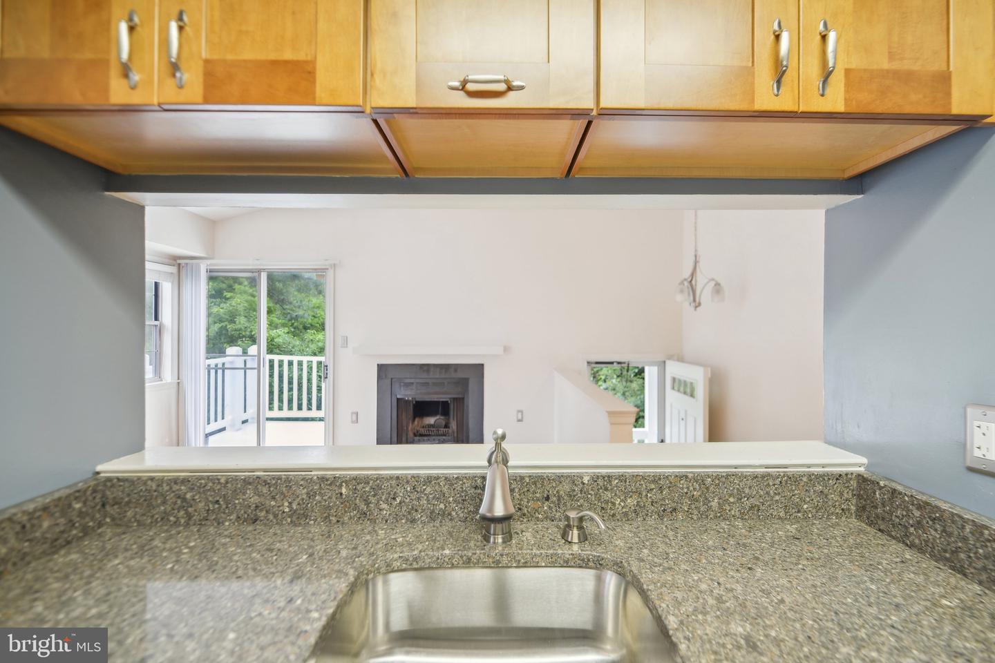 2921-F S WOODLEY ST, ARLINGTON, Virginia 22206, 2 Bedrooms Bedrooms, ,1 BathroomBathrooms,Residential,For sale,2921-F S WOODLEY ST,VAAR2056874 MLS # VAAR2056874