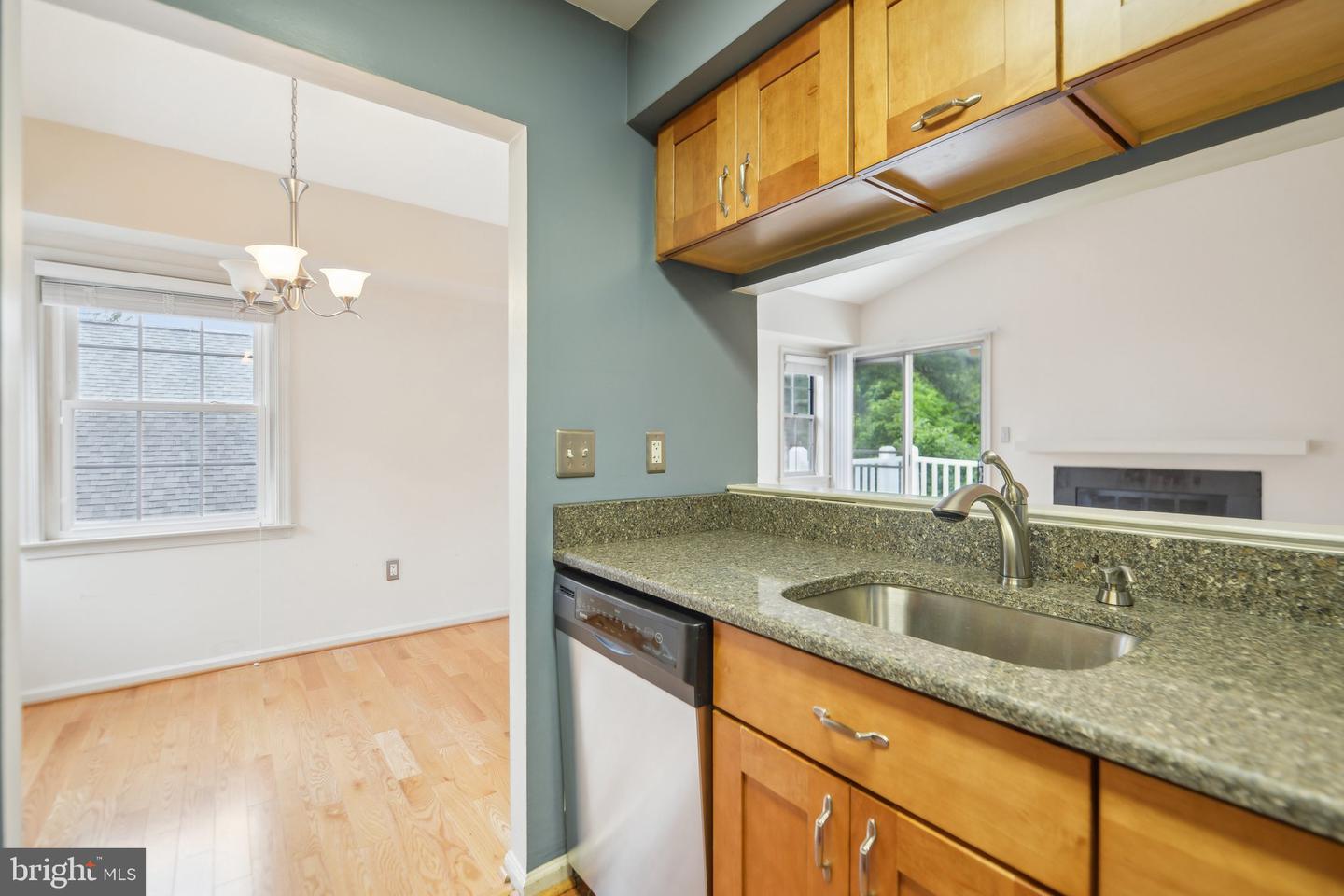 2921-F S WOODLEY ST, ARLINGTON, Virginia 22206, 2 Bedrooms Bedrooms, ,1 BathroomBathrooms,Residential,For sale,2921-F S WOODLEY ST,VAAR2056874 MLS # VAAR2056874