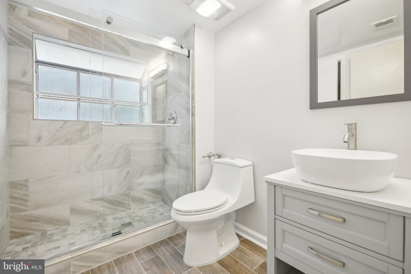 2921-F S WOODLEY ST, ARLINGTON, Virginia 22206, 2 Bedrooms Bedrooms, ,1 BathroomBathrooms,Residential,For sale,2921-F S WOODLEY ST,VAAR2056874 MLS # VAAR2056874