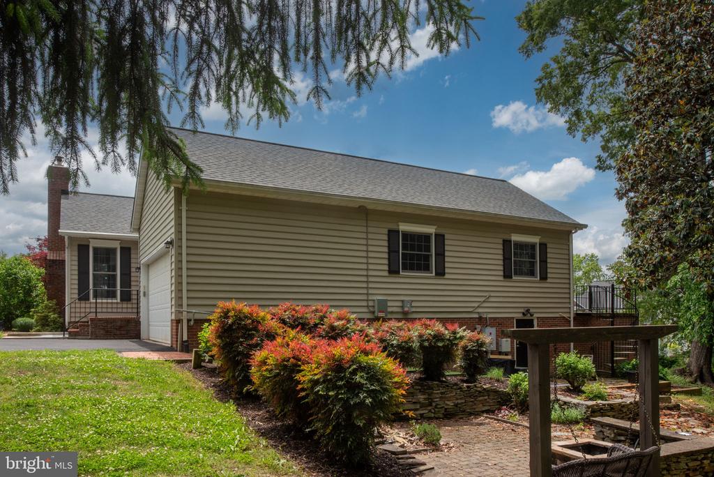13615 FOX CHASE LN, SPOTSYLVANIA, Virginia 22553, 4 Bedrooms Bedrooms, ,2 BathroomsBathrooms,Residential,13615 FOX CHASE LN,VASP2033204 MLS # VASP2033204