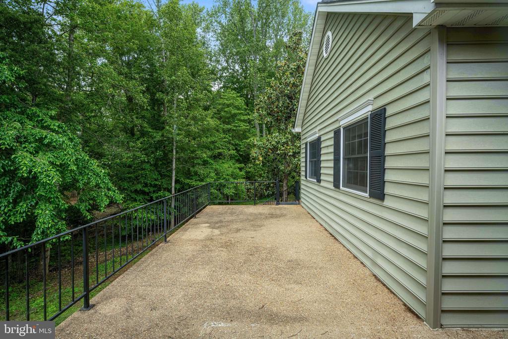 13615 FOX CHASE LN, SPOTSYLVANIA, Virginia 22553, 4 Bedrooms Bedrooms, ,2 BathroomsBathrooms,Residential,13615 FOX CHASE LN,VASP2033204 MLS # VASP2033204