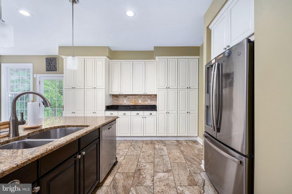 13615 FOX CHASE LN, SPOTSYLVANIA, Virginia 22553, 4 Bedrooms Bedrooms, ,2 BathroomsBathrooms,Residential,13615 FOX CHASE LN,VASP2033204 MLS # VASP2033204