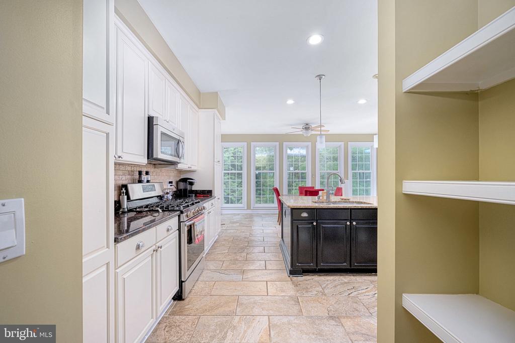 13615 FOX CHASE LN, SPOTSYLVANIA, Virginia 22553, 4 Bedrooms Bedrooms, ,2 BathroomsBathrooms,Residential,13615 FOX CHASE LN,VASP2033204 MLS # VASP2033204