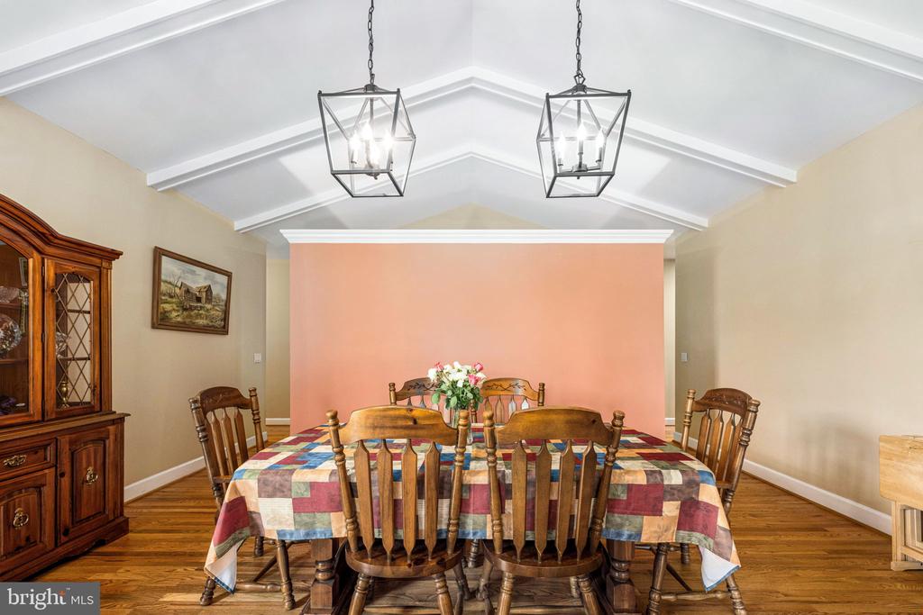 13615 FOX CHASE LN, SPOTSYLVANIA, Virginia 22553, 4 Bedrooms Bedrooms, ,2 BathroomsBathrooms,Residential,13615 FOX CHASE LN,VASP2033204 MLS # VASP2033204