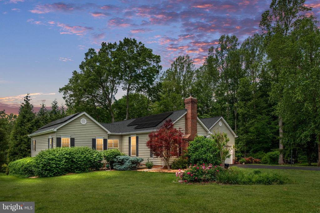 13615 FOX CHASE LN, SPOTSYLVANIA, Virginia 22553, 4 Bedrooms Bedrooms, ,2 BathroomsBathrooms,Residential,13615 FOX CHASE LN,VASP2033204 MLS # VASP2033204