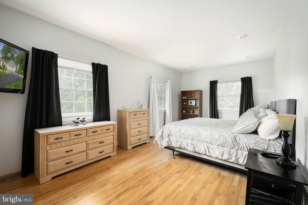 13615 FOX CHASE LN, SPOTSYLVANIA, Virginia 22553, 4 Bedrooms Bedrooms, ,2 BathroomsBathrooms,Residential,13615 FOX CHASE LN,VASP2033204 MLS # VASP2033204
