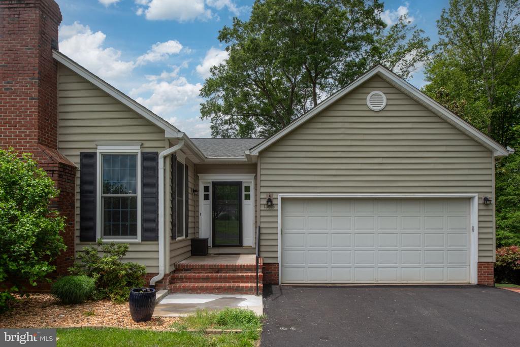 13615 FOX CHASE LN, SPOTSYLVANIA, Virginia 22553, 4 Bedrooms Bedrooms, ,2 BathroomsBathrooms,Residential,13615 FOX CHASE LN,VASP2033204 MLS # VASP2033204