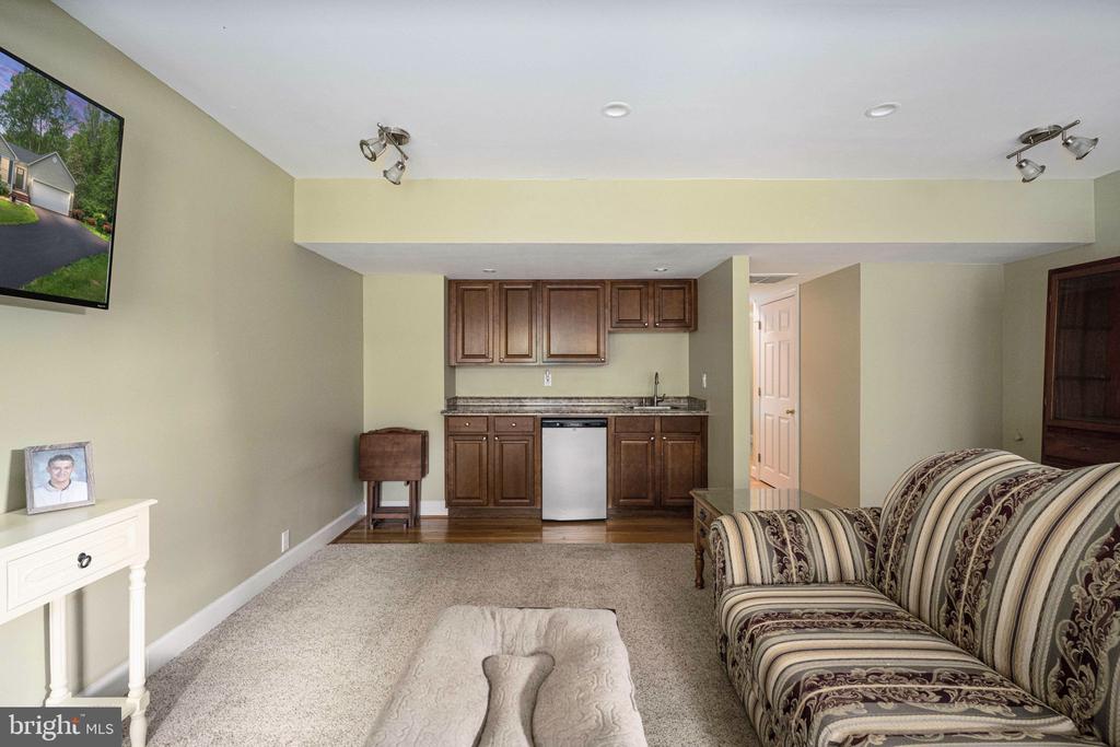 13615 FOX CHASE LN, SPOTSYLVANIA, Virginia 22553, 4 Bedrooms Bedrooms, ,2 BathroomsBathrooms,Residential,13615 FOX CHASE LN,VASP2033204 MLS # VASP2033204