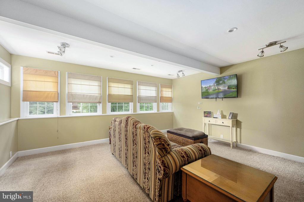 13615 FOX CHASE LN, SPOTSYLVANIA, Virginia 22553, 4 Bedrooms Bedrooms, ,2 BathroomsBathrooms,Residential,13615 FOX CHASE LN,VASP2033204 MLS # VASP2033204