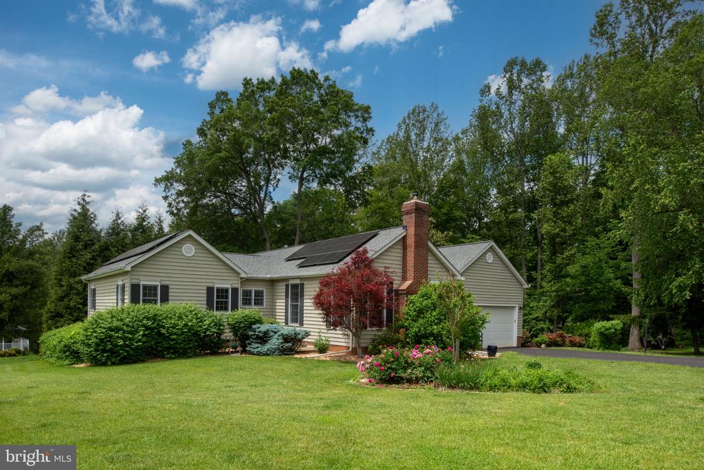13615 FOX CHASE LN, SPOTSYLVANIA, Virginia 22553, 4 Bedrooms Bedrooms, ,2 BathroomsBathrooms,Residential,13615 FOX CHASE LN,VASP2033204 MLS # VASP2033204