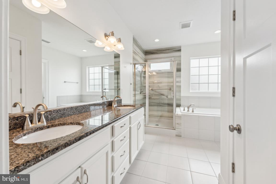 1652 TETON CT, CHESAPEAKE, Virginia 23320, 4 Bedrooms Bedrooms, ,3 BathroomsBathrooms,Residential,For sale,1652 TETON CT,VACK2000108 MLS # VACK2000108