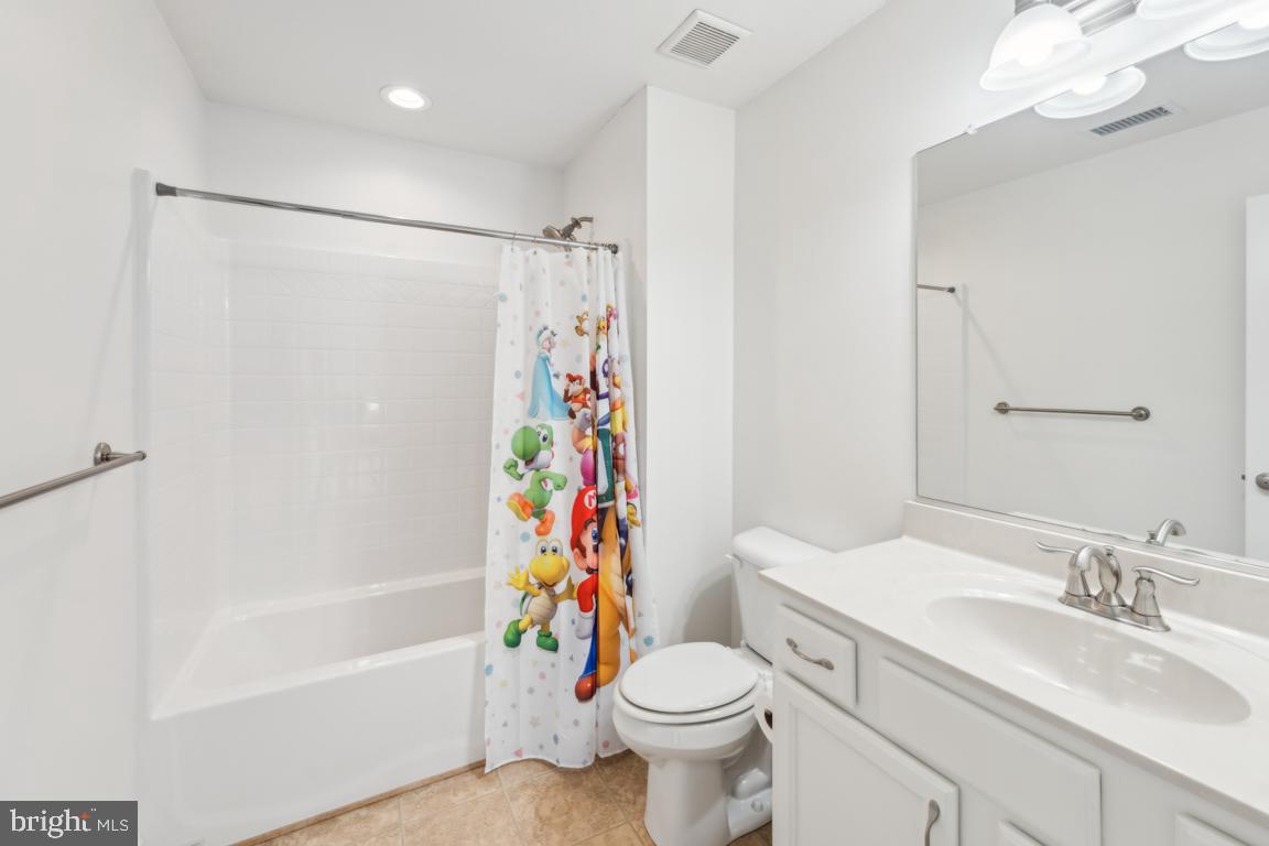 1652 TETON CT, CHESAPEAKE, Virginia 23320, 4 Bedrooms Bedrooms, ,3 BathroomsBathrooms,Residential,For sale,1652 TETON CT,VACK2000108 MLS # VACK2000108