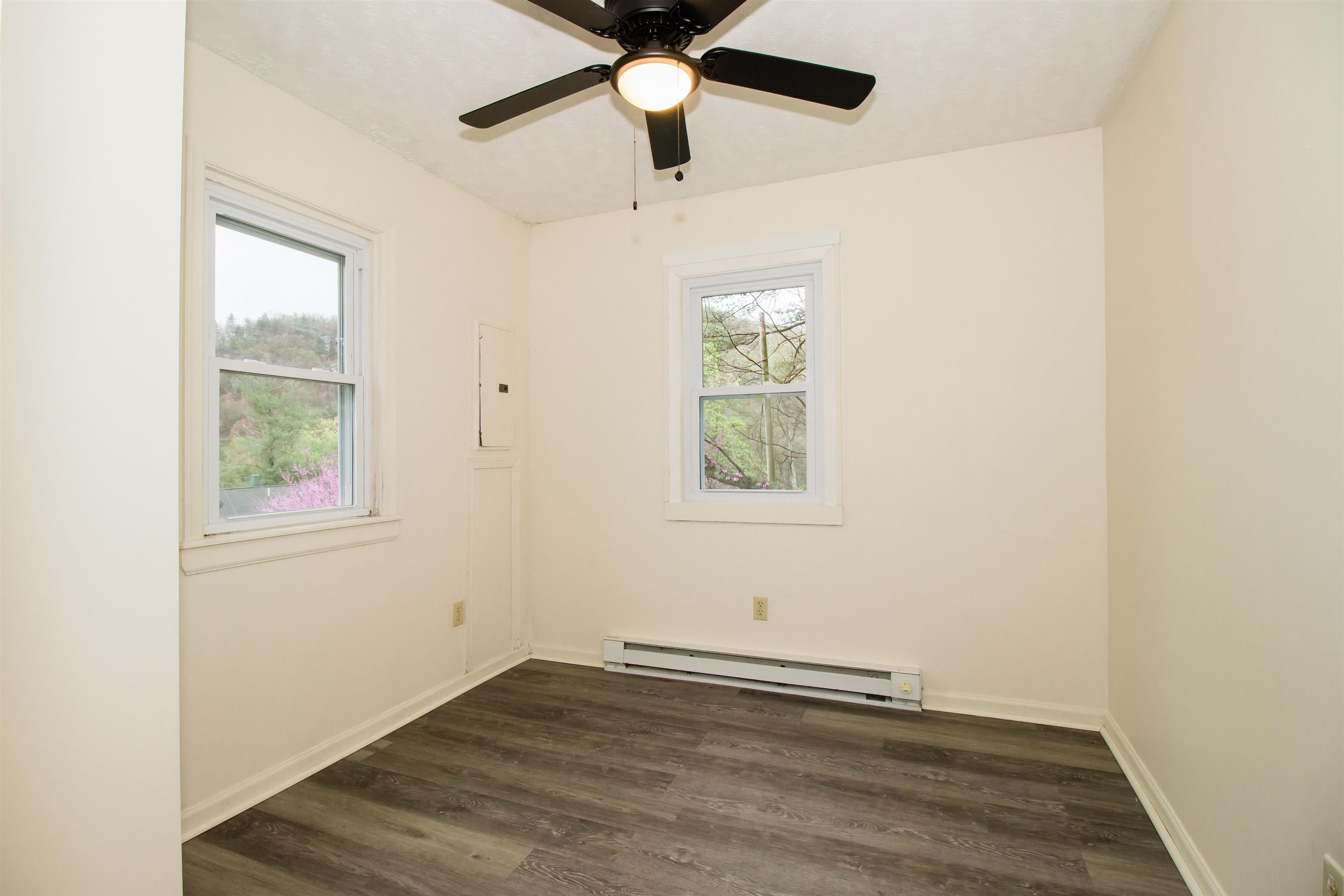 101 SHARP HILL LN, HINTON, Virginia 22831, 2 Bedrooms Bedrooms, ,1 BathroomBathrooms,Residential,101 SHARP HILL LN,662975 MLS # 662975
