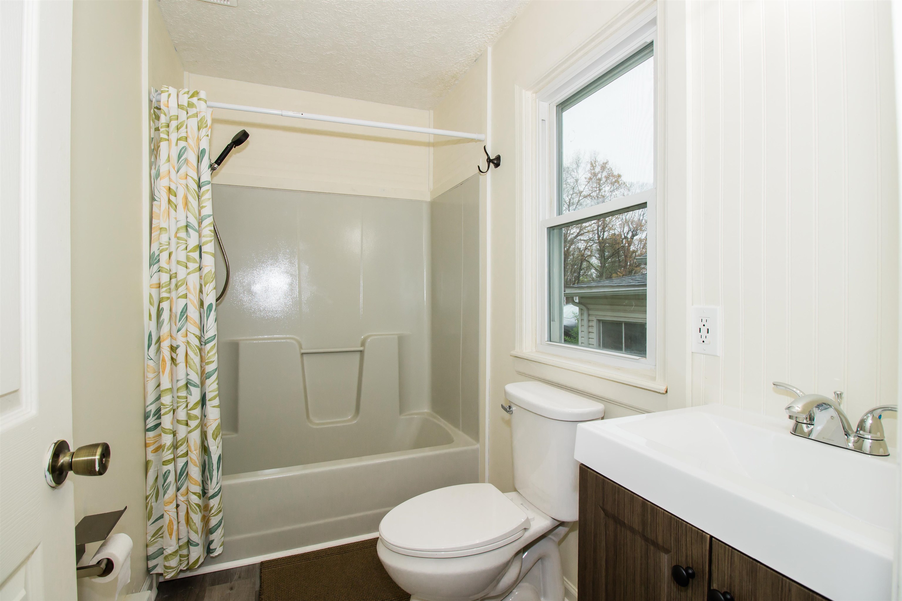 101 SHARP HILL LN, HINTON, Virginia 22831, 2 Bedrooms Bedrooms, ,1 BathroomBathrooms,Residential,101 SHARP HILL LN,662975 MLS # 662975
