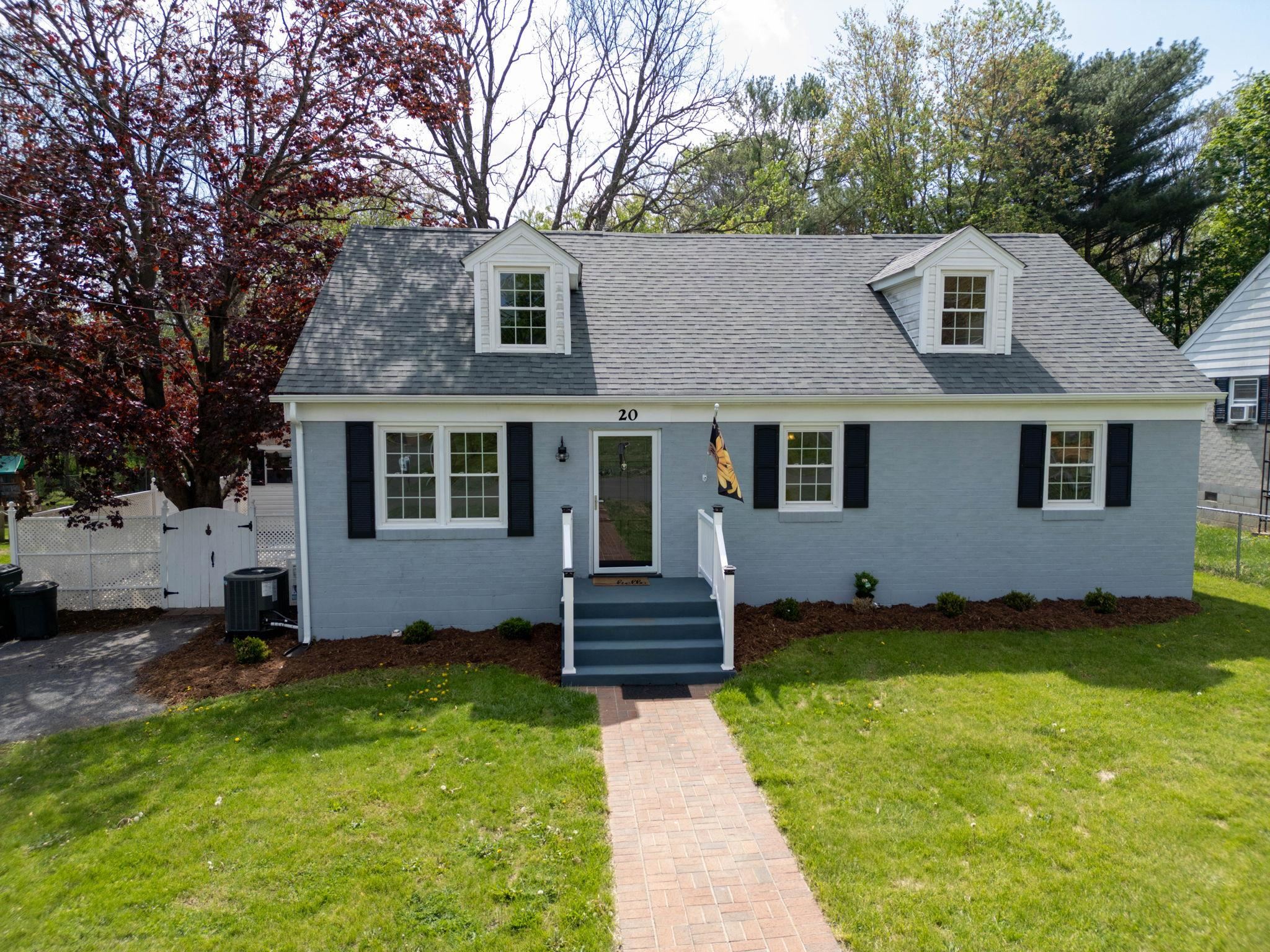 20 BEVERLEY ST, VERONA, Virginia 24482, 4 Bedrooms Bedrooms, ,4 BathroomsBathrooms,Residential,20 BEVERLEY ST,663737 MLS # 663737