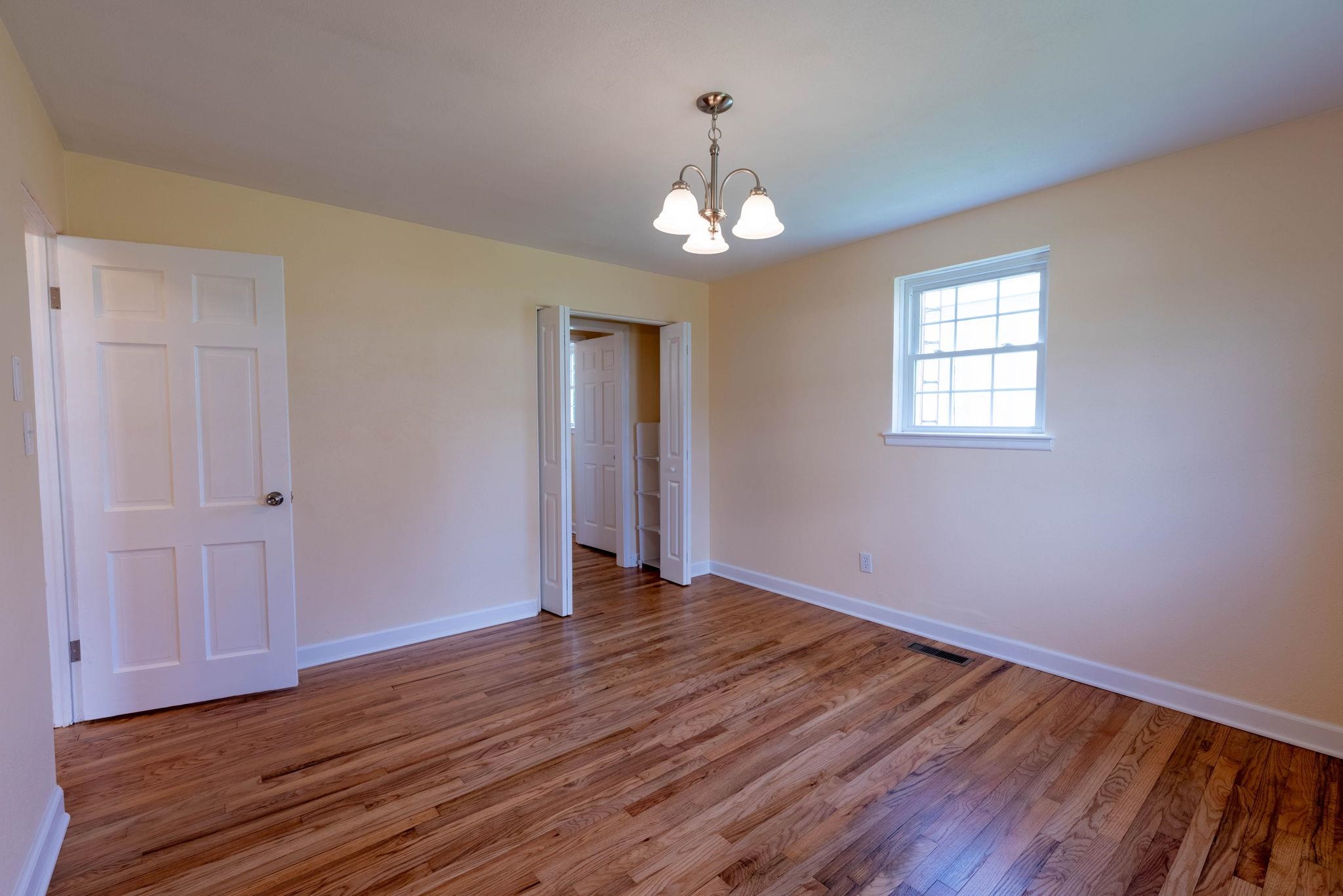 20 BEVERLEY ST, VERONA, Virginia 24482, 4 Bedrooms Bedrooms, ,4 BathroomsBathrooms,Residential,20 BEVERLEY ST,663737 MLS # 663737