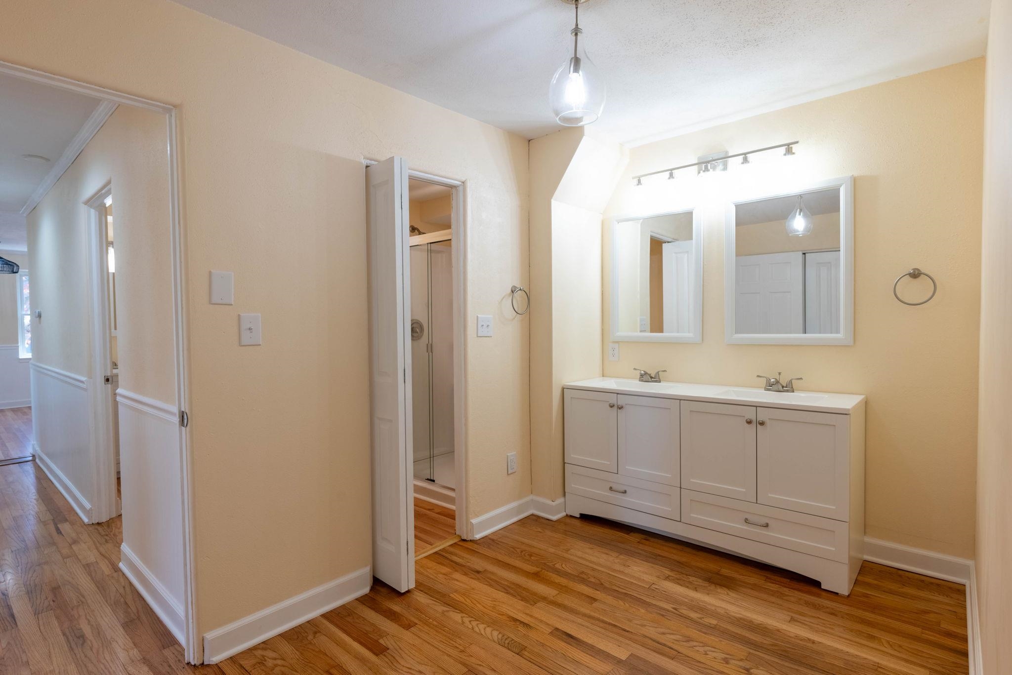20 BEVERLEY ST, VERONA, Virginia 24482, 4 Bedrooms Bedrooms, ,4 BathroomsBathrooms,Residential,20 BEVERLEY ST,663737 MLS # 663737