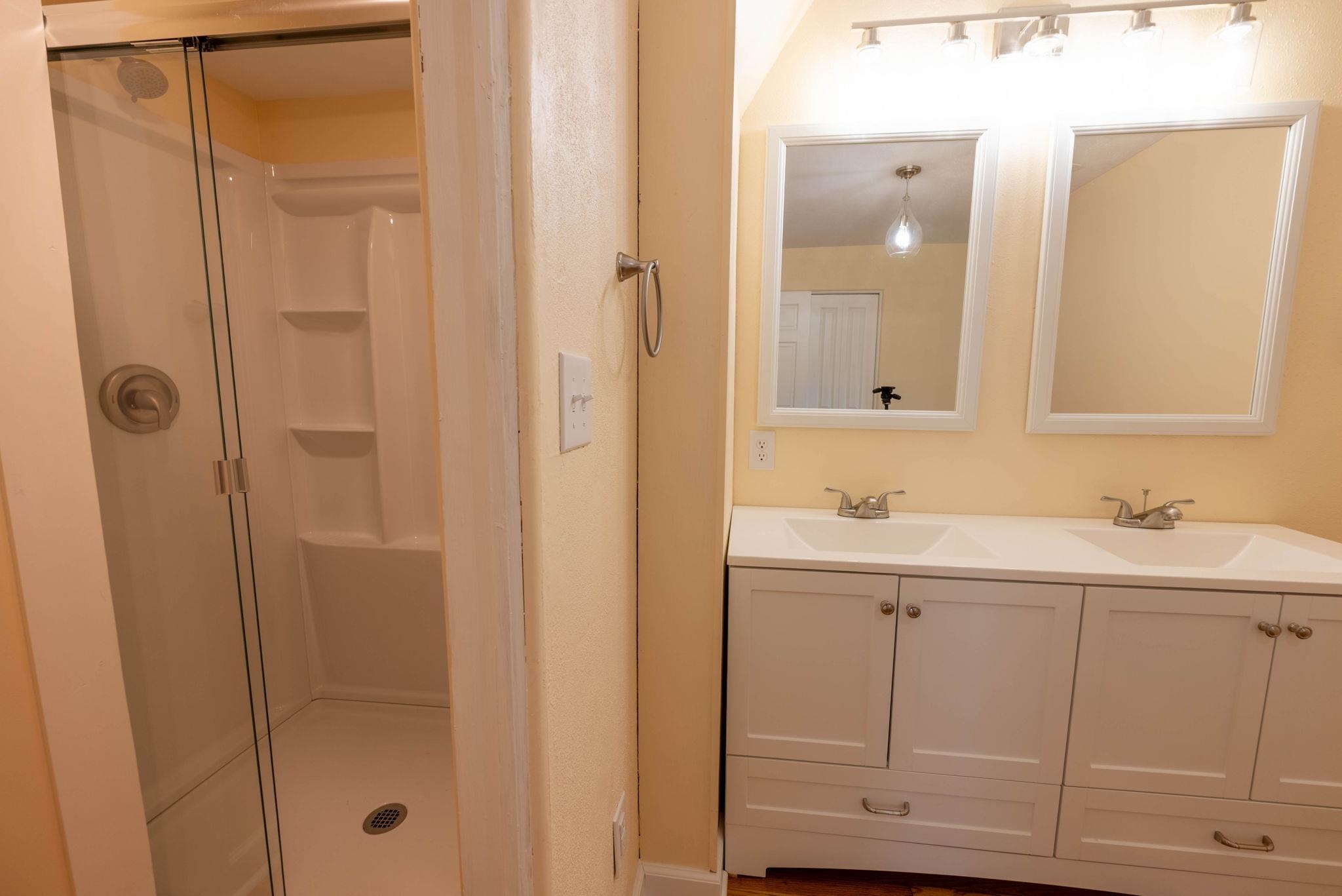 20 BEVERLEY ST, VERONA, Virginia 24482, 4 Bedrooms Bedrooms, ,4 BathroomsBathrooms,Residential,20 BEVERLEY ST,663737 MLS # 663737