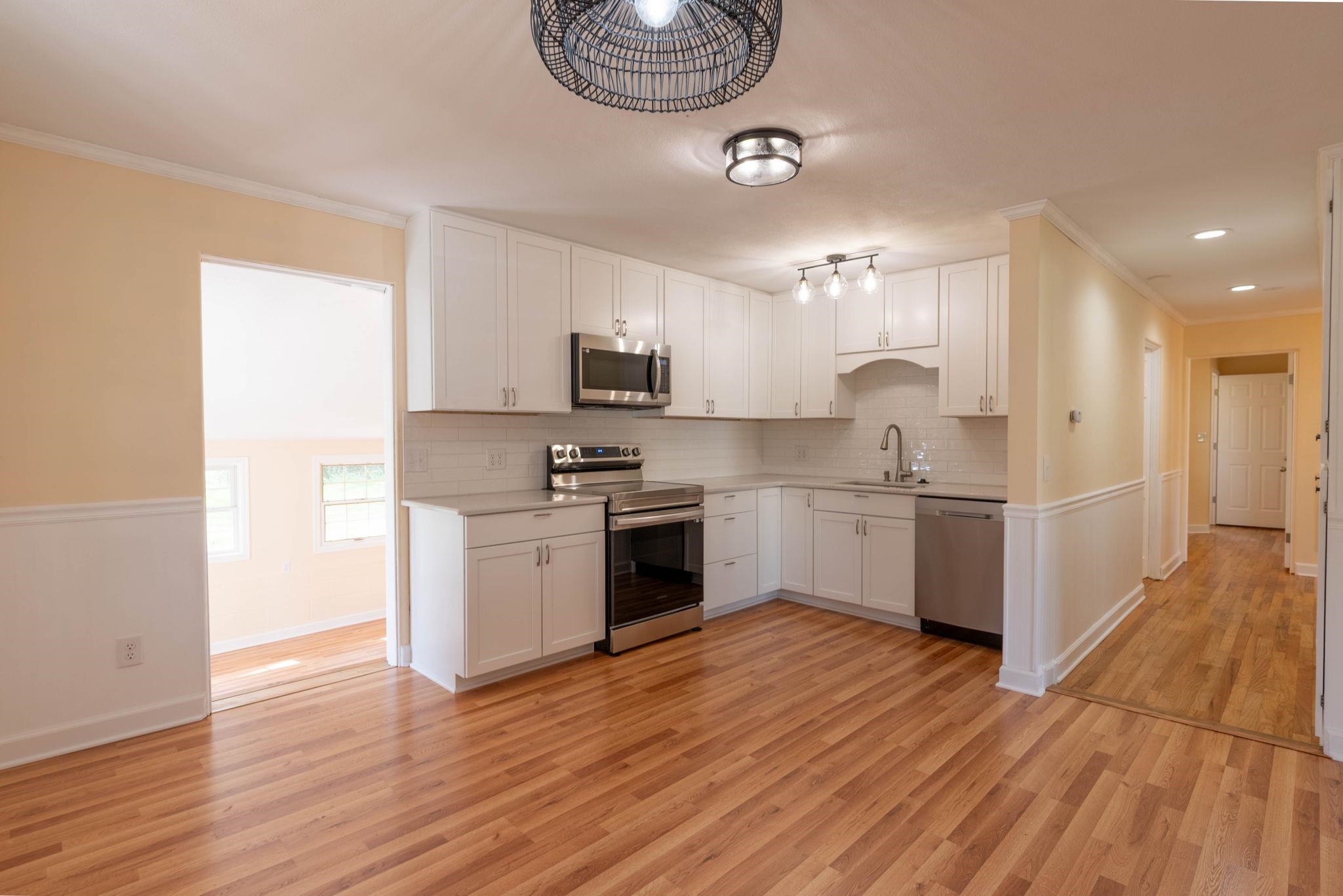 20 BEVERLEY ST, VERONA, Virginia 24482, 4 Bedrooms Bedrooms, ,4 BathroomsBathrooms,Residential,20 BEVERLEY ST,663737 MLS # 663737
