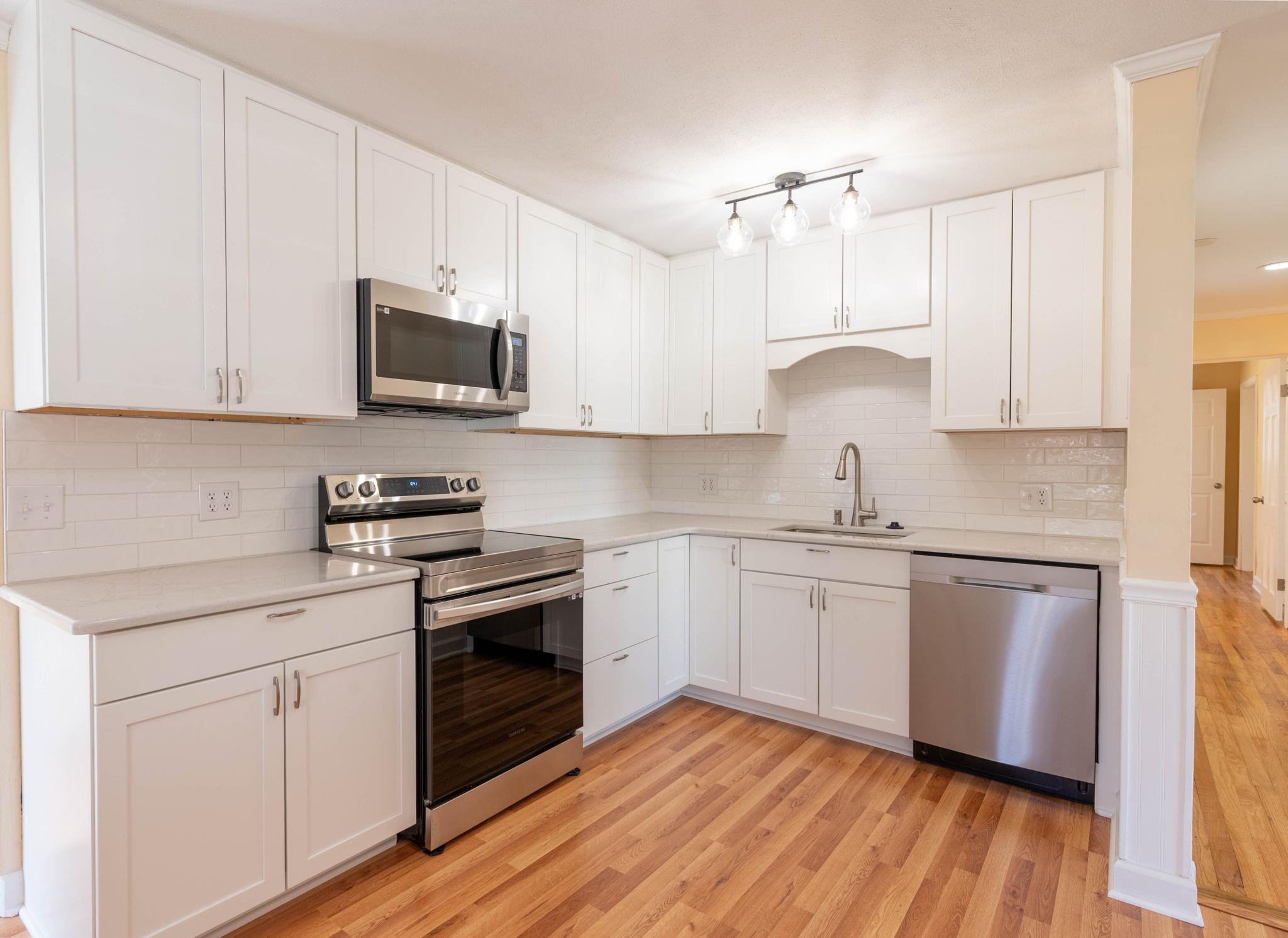 20 BEVERLEY ST, VERONA, Virginia 24482, 4 Bedrooms Bedrooms, ,4 BathroomsBathrooms,Residential,20 BEVERLEY ST,663737 MLS # 663737