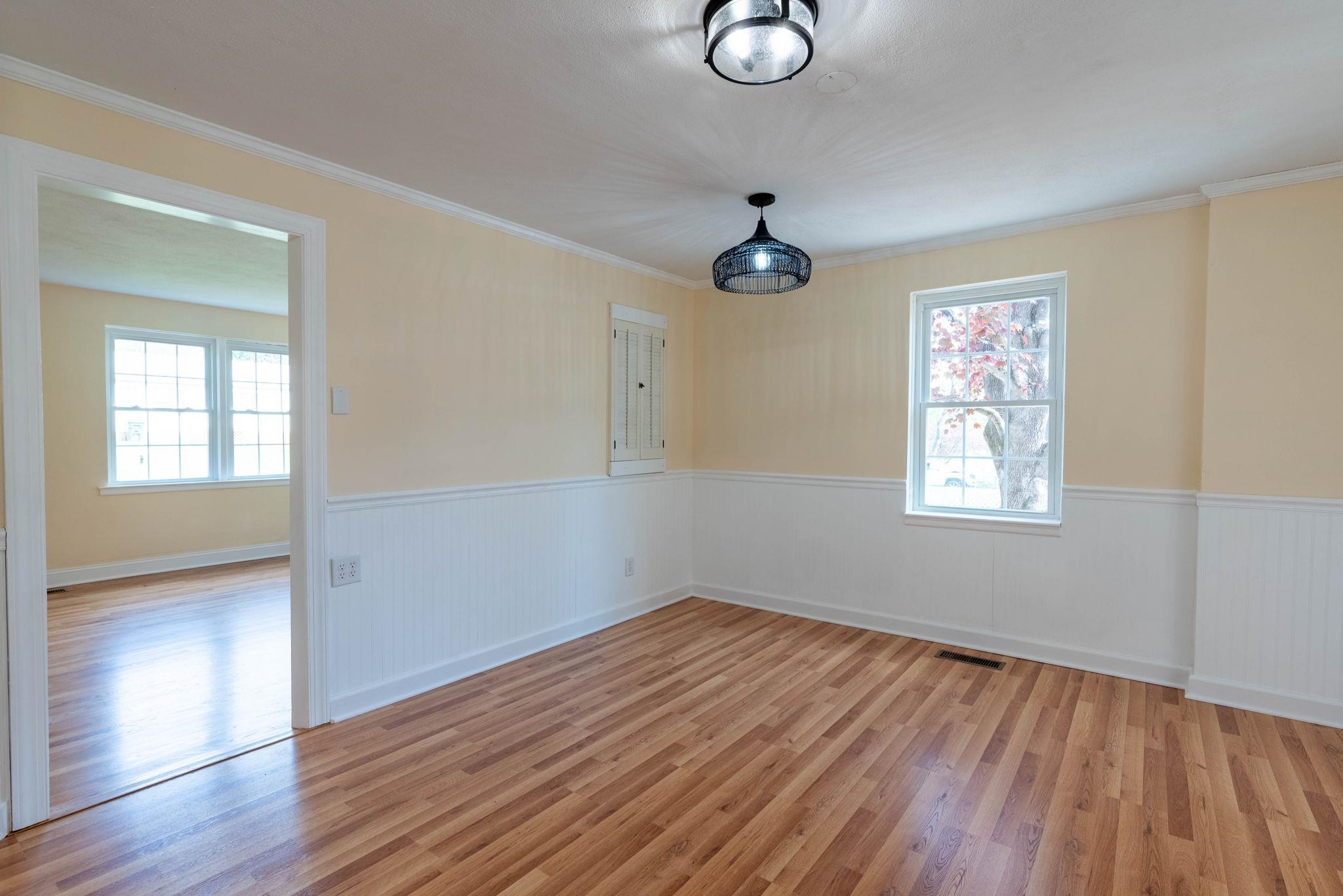 20 BEVERLEY ST, VERONA, Virginia 24482, 4 Bedrooms Bedrooms, ,4 BathroomsBathrooms,Residential,20 BEVERLEY ST,663737 MLS # 663737