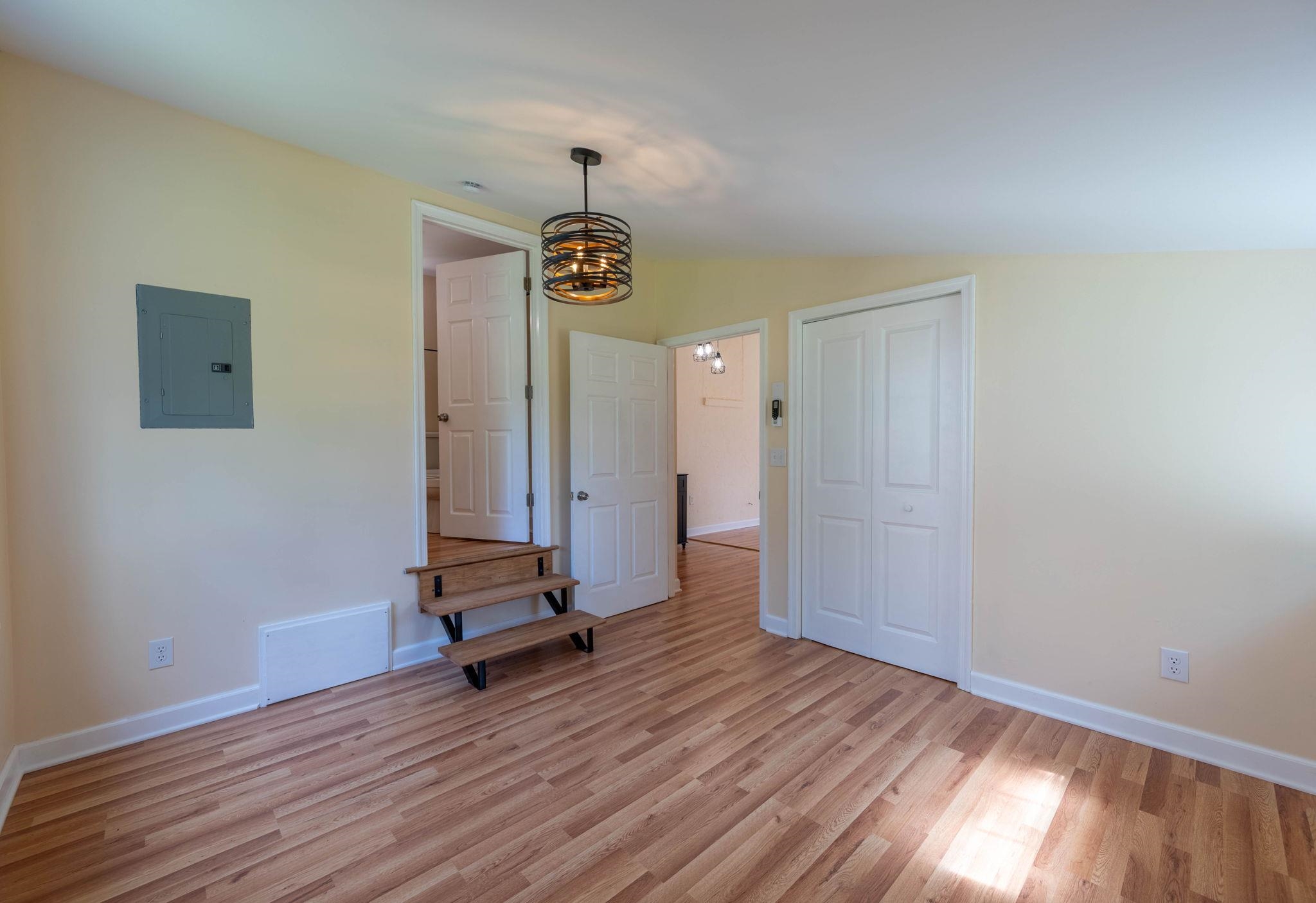 20 BEVERLEY ST, VERONA, Virginia 24482, 4 Bedrooms Bedrooms, ,4 BathroomsBathrooms,Residential,20 BEVERLEY ST,663737 MLS # 663737