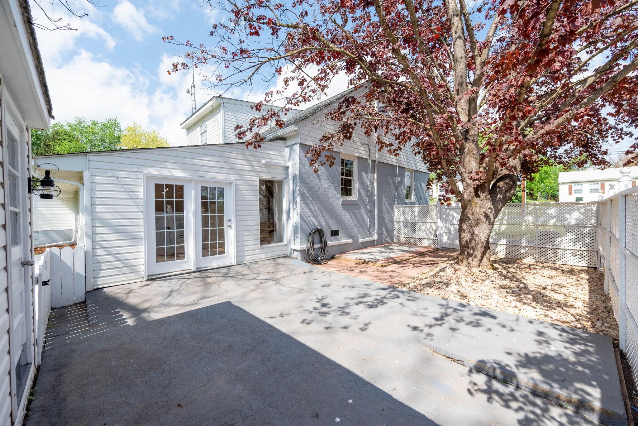 20 BEVERLEY ST, VERONA, Virginia 24482, 4 Bedrooms Bedrooms, ,4 BathroomsBathrooms,Residential,20 BEVERLEY ST,663737 MLS # 663737