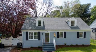 20 BEVERLEY ST, VERONA, Virginia 24482, 4 Bedrooms Bedrooms, ,4 BathroomsBathrooms,Residential,20 BEVERLEY ST,663737 MLS # 663737