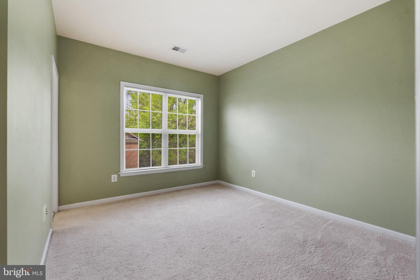 11441 LOG RIDGE DR, FAIRFAX, Virginia 22030, 2 Bedrooms Bedrooms, ,2 BathroomsBathrooms,Residential,For sale,11441 LOG RIDGE DR,VAFX2238728 MLS # VAFX2238728