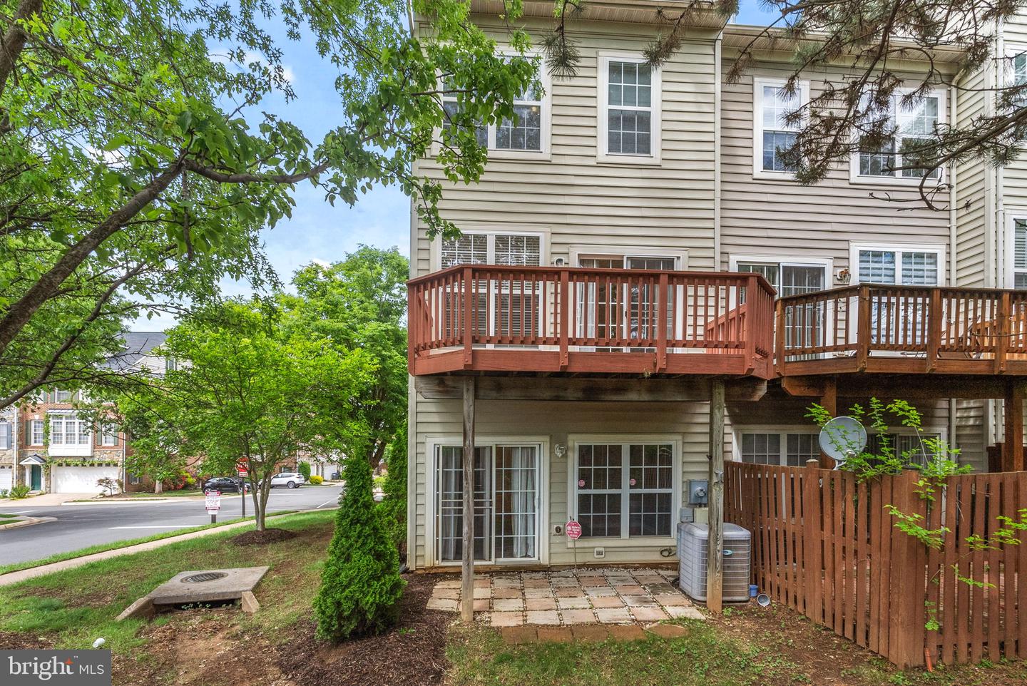 11441 LOG RIDGE DR, FAIRFAX, Virginia 22030, 2 Bedrooms Bedrooms, ,2 BathroomsBathrooms,Residential,For sale,11441 LOG RIDGE DR,VAFX2238728 MLS # VAFX2238728