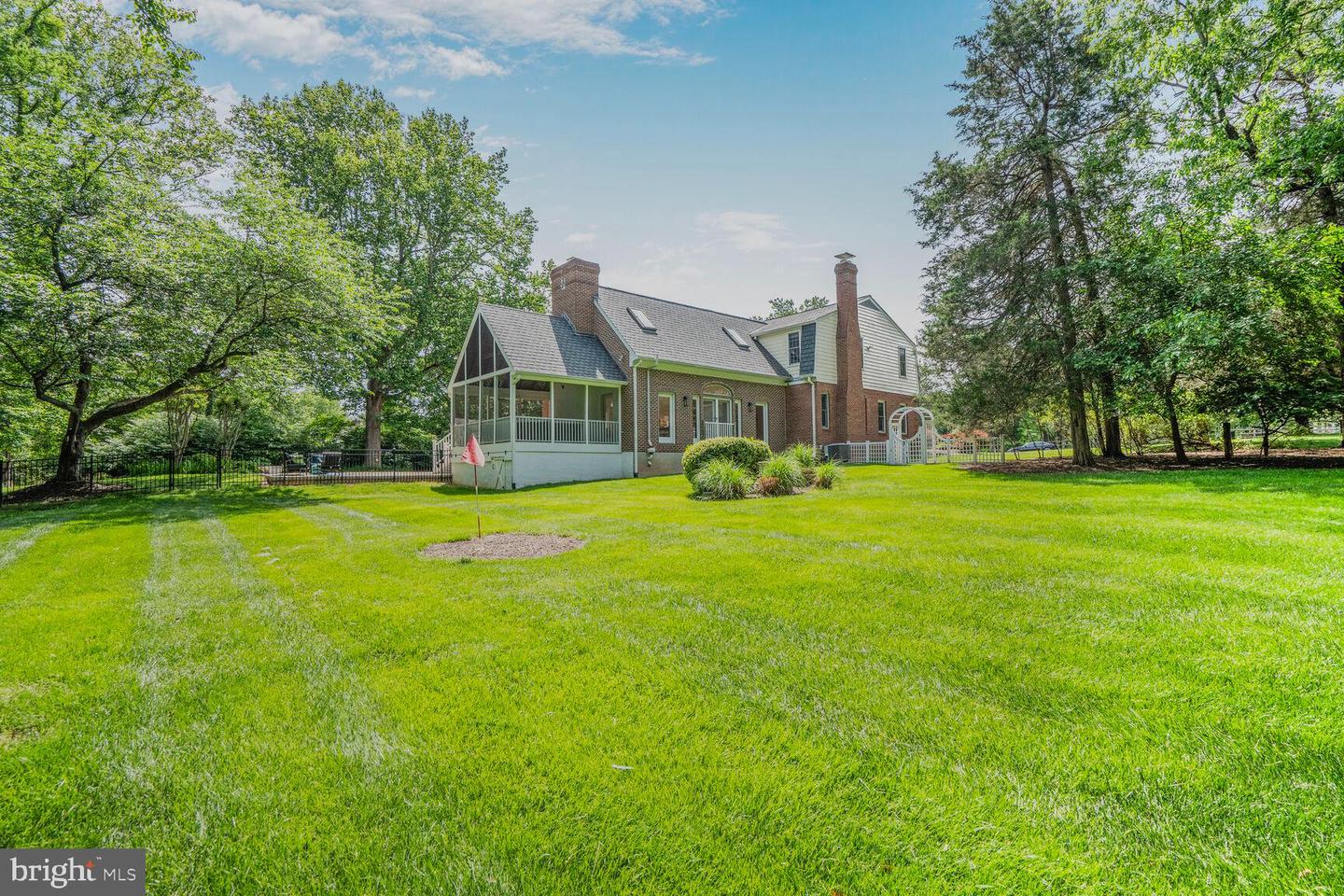 706 CROWN MEADOW DR, GREAT FALLS, Virginia 22066, 5 Bedrooms Bedrooms, ,4 BathroomsBathrooms,Residential,For sale,706 CROWN MEADOW DR,VAFX2238814 MLS # VAFX2238814