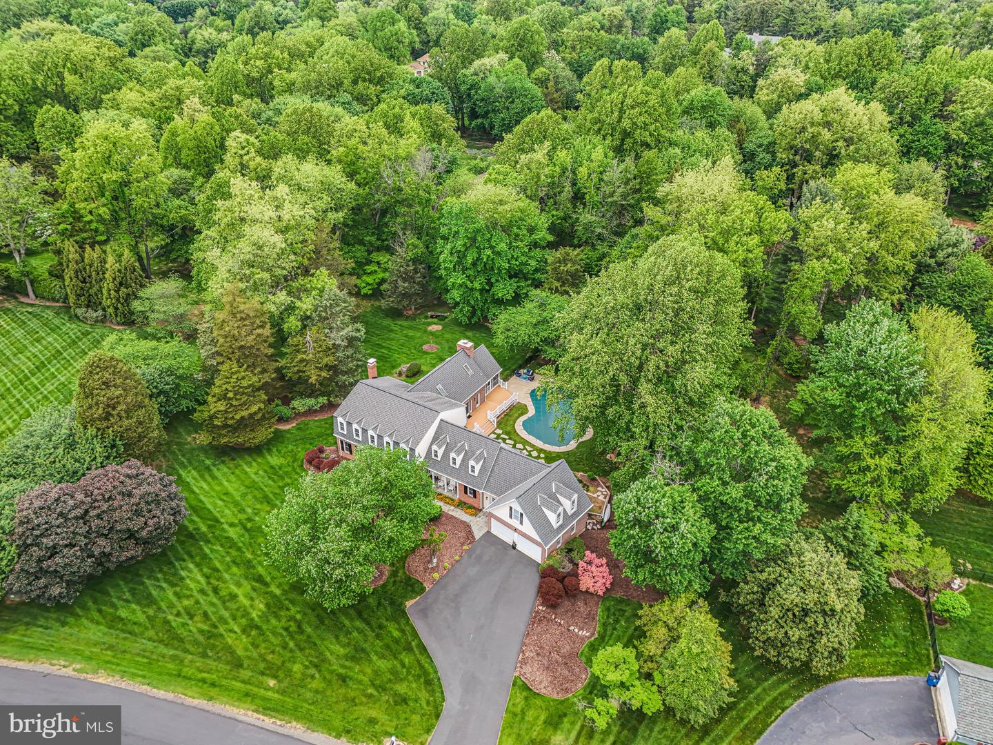 706 CROWN MEADOW DR, GREAT FALLS, Virginia 22066, 5 Bedrooms Bedrooms, ,4 BathroomsBathrooms,Residential,For sale,706 CROWN MEADOW DR,VAFX2238814 MLS # VAFX2238814