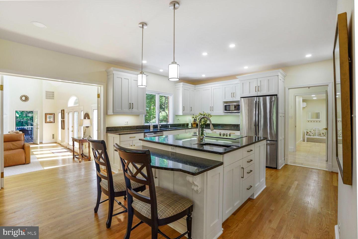 706 CROWN MEADOW DR, GREAT FALLS, Virginia 22066, 5 Bedrooms Bedrooms, ,4 BathroomsBathrooms,Residential,For sale,706 CROWN MEADOW DR,VAFX2238814 MLS # VAFX2238814